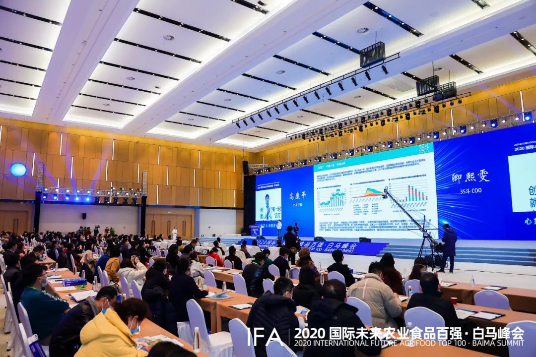 1fc15a383d616e4c6f7155256e2b5181