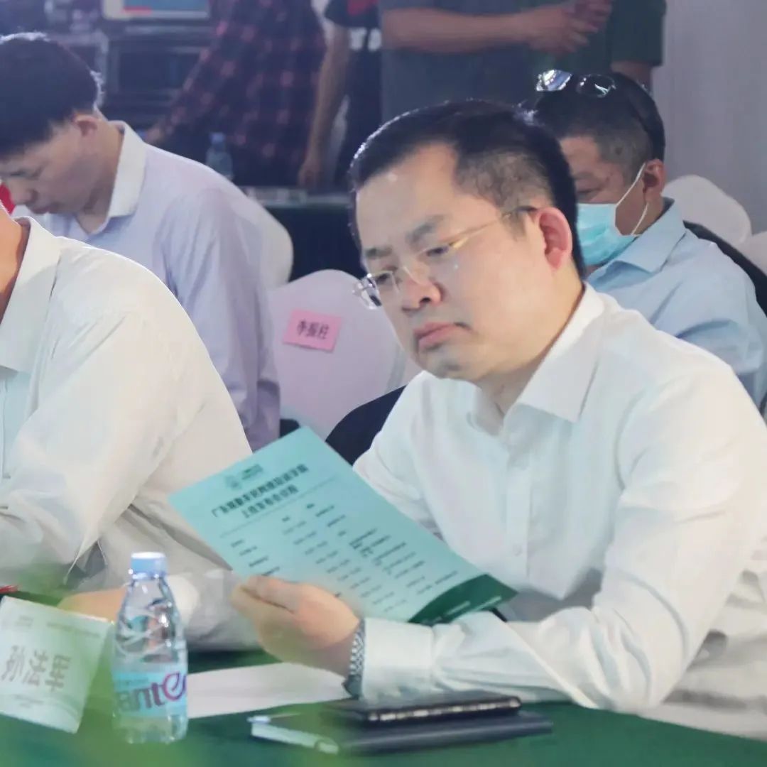 12a97cf911214e49b7058341d9734714