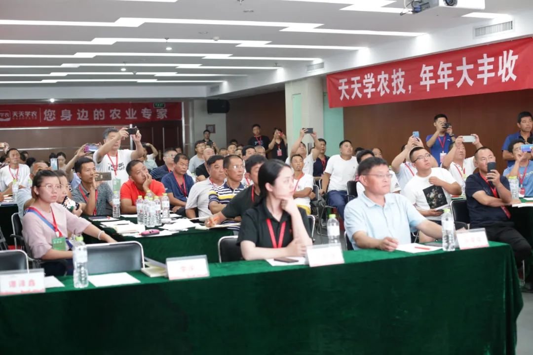 7985878e5f0065f4257956c3ed65b3de