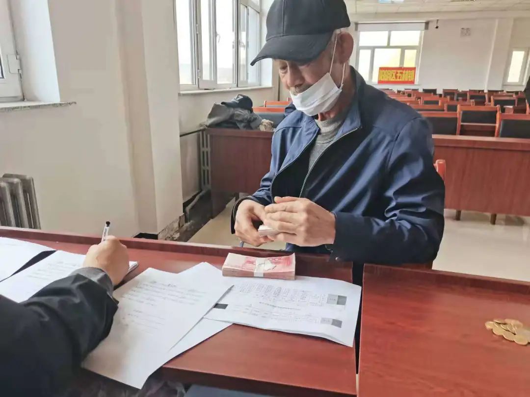 2d5bc8cd7aa35c7c91e6c1d8860b4252