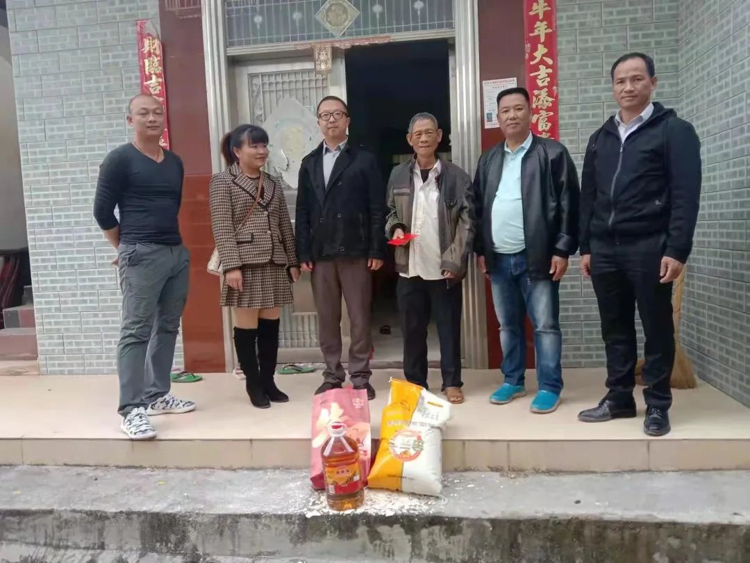 b101a625eaa4fc141568a06d61396980