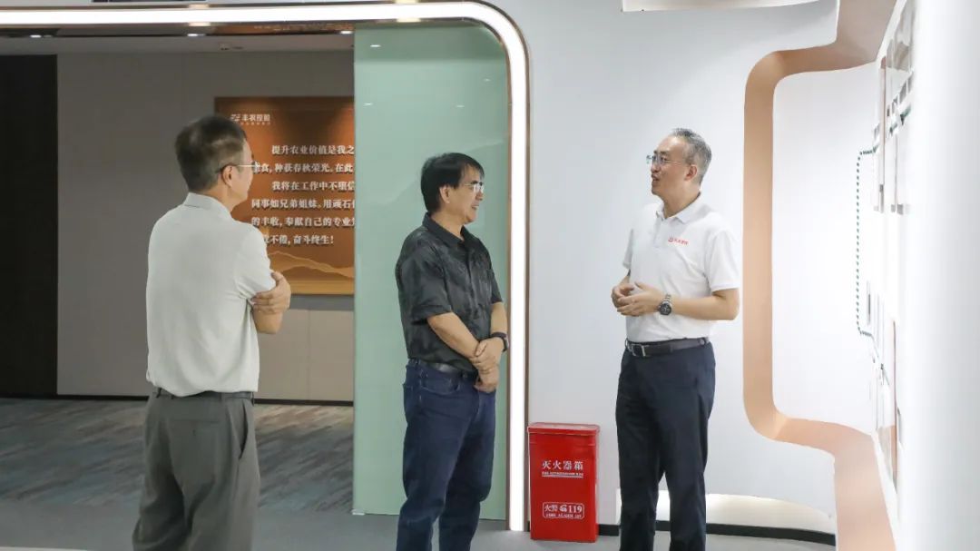 56e007480eedac33c72e2b809044e394