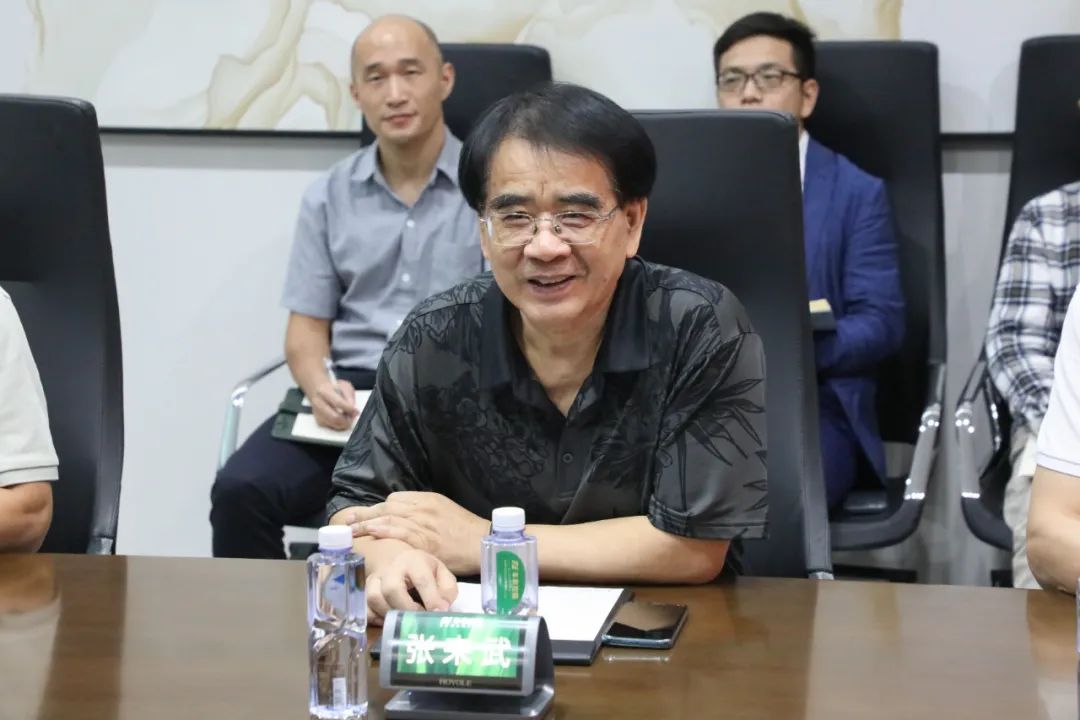 98e2ddf8c60fc26ea9a6efab6d5a3595