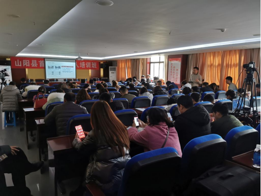 7e285b8d0baf5f6cfc13a96f4a0ff3c8