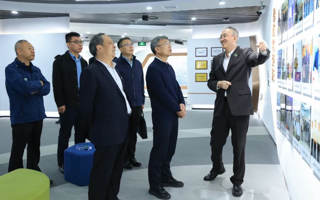 c5cf6c42a5b2830d004be626c0bff929