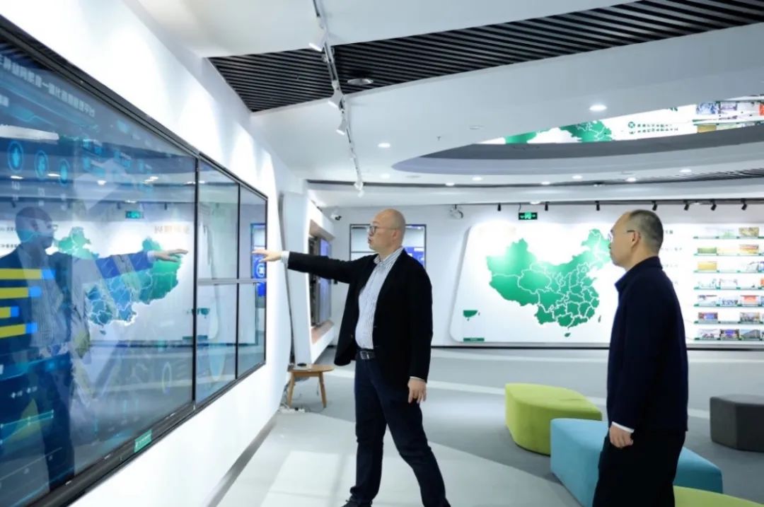 3c6fcd582c10663a5ed0065c25542de3